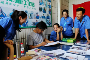 迎六一 北廣科技團委開展以(yǐ)“描繪童趣”爲(wéi / wèi)主題的(de)漫畫速繪活動