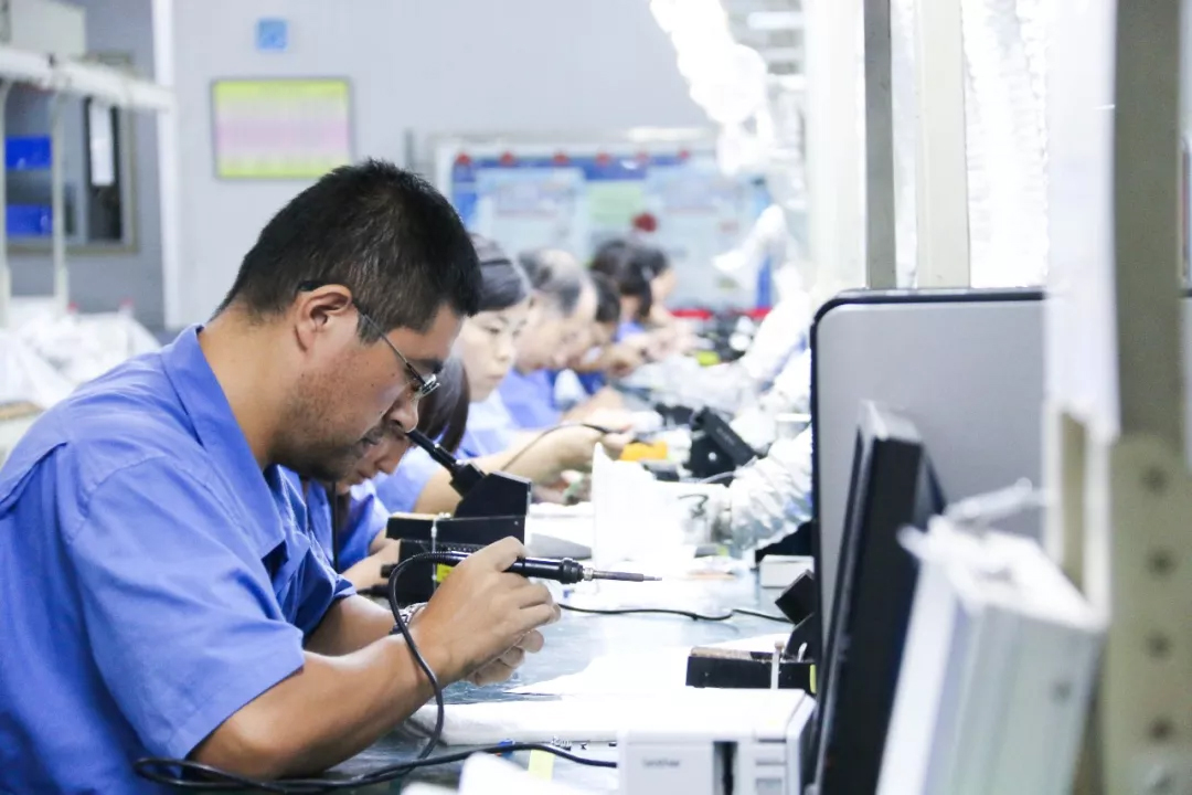 市經信委第十八屆競賽北京文啓飛揚科技有限公司廣電和(hé / huò)通信設備電子(zǐ)裝接工初賽圓滿落幕